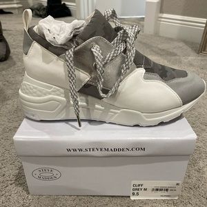 Steve Madden Cliff Reflective Sneakers